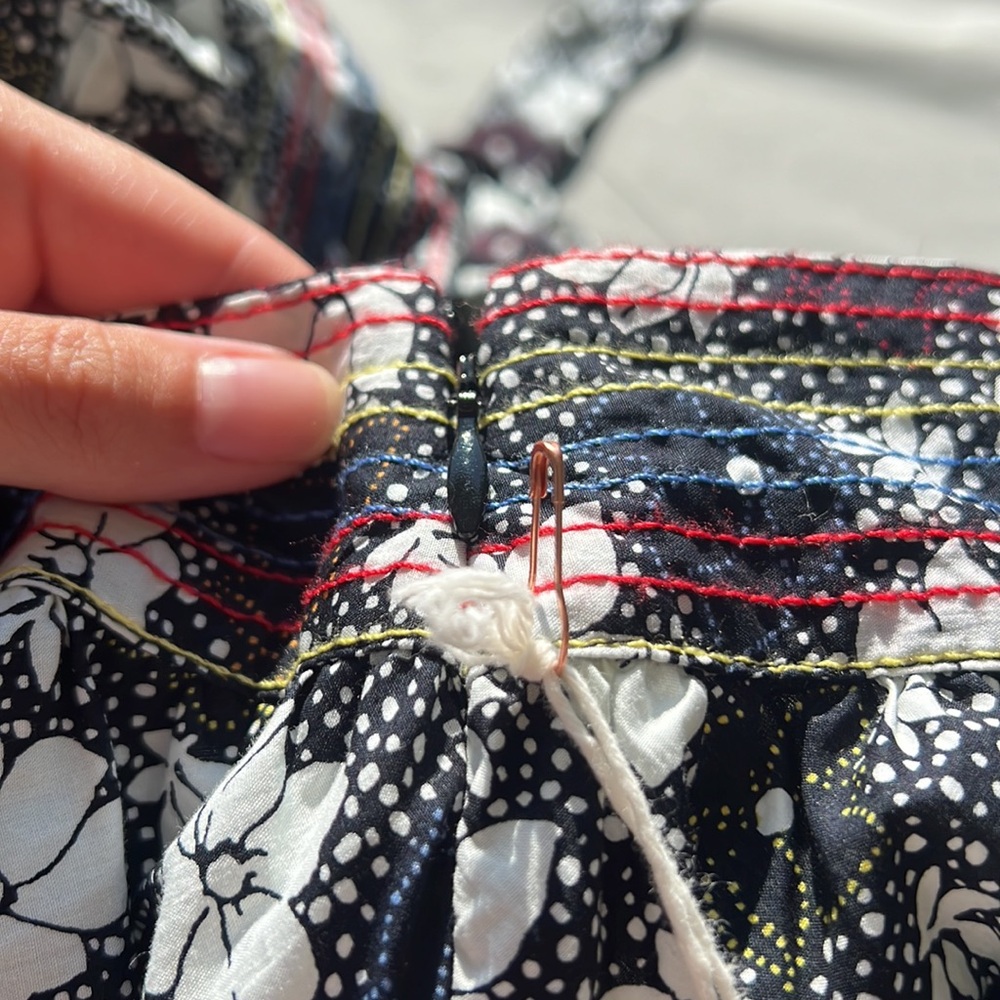 Warm size medium floral maxi dress - Picture 5 of 6